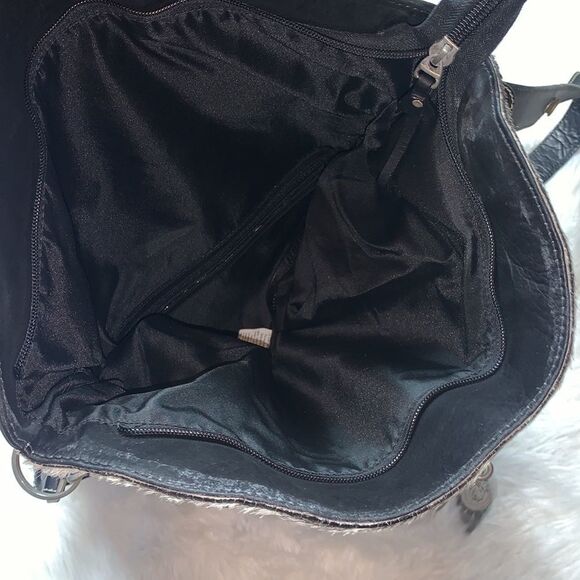 La Curtiembre Black Leather Cowhide Satchel Shoulder Crossbody Bag - Picture 7 of 11